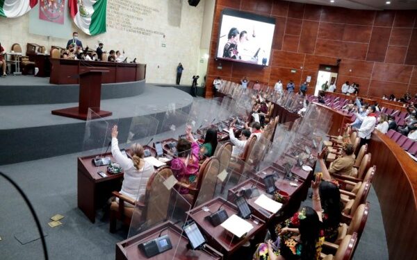 Congreso apercibe a Gobernador de Oaxaca por usar recursos públicos durante veda electoral