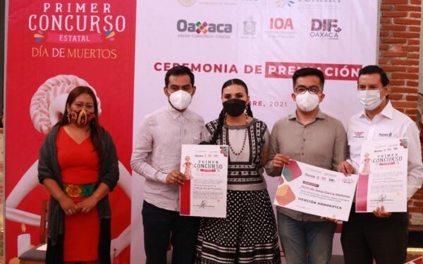 ·         En coordinación con el Fondo Nacional para el Fomento de las Artesanías (Fonart) se premió a 14 artesanas y artesanos oaxaqueños