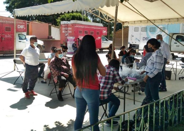 ·         Habitantes de Santo Domingo Tomaltepec reciben atención médica gratuita y de calidad gracias a las giras de trabajo por personal del DIF Oaxaca