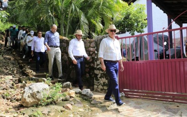 Con esta nueva carretera, el turismo regresará a Copala y podrán abrir comercios que habían cerrado