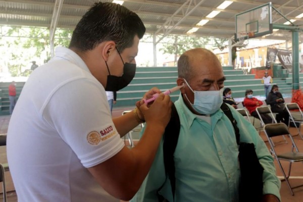 Cumple DIF Oaxaca con habitantes de la Sierra Norte: CHR