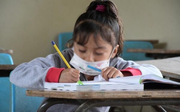 De acuerdo al calendario escolar 2021-2022, las actividades escolares reanudarán el 3 de enero de 2022