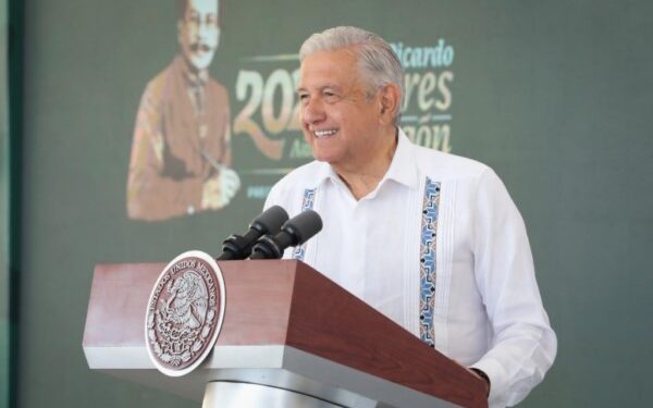 Plan de seguridad reduce delitos de impacto en Colima; presidente firma convenio de federalización de servicios de salud en la entidad