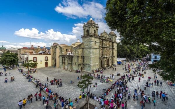 ·         Se prevé que del 4 al 6 de febrero, la ciudad de Oaxaca, Huatulco y Puerto Escondido reciban a más de 39 mil turistas