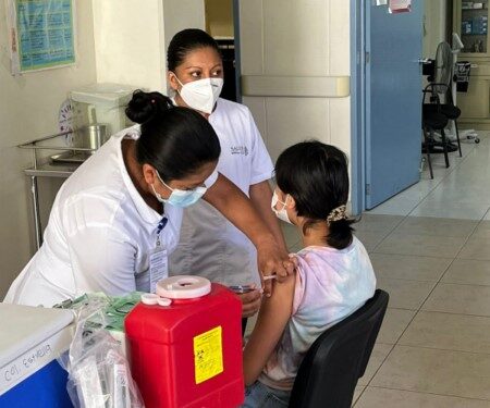 mantendrá activos 19 puntos de inmunización en centros de primer y segundo nivel de atención