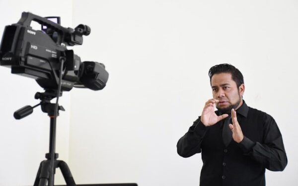 , para integrar traductores en Asesoría Jurídica Estatal