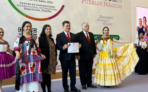 Oaxaca se queda presente en Barcelona con la pieza monumental, “Toro-Águila”
