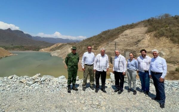 Presidente supervisa obras de infraestructura que beneficiarán a estados del norte del país