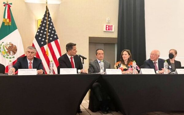 Propone Alejandro Murat establecer cuotas compensatorias para establecer una base mínima de desarrollo en el bloque CAN-USA-MEX