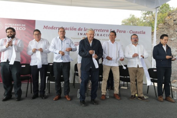 Presidente inaugura modernización de carretera La Pera-Cuautla en Morelos