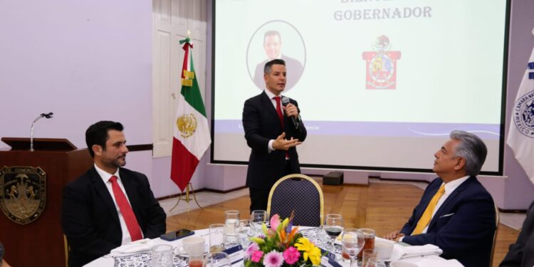 “Logros en políticas públicas y economía de Oaxaca” ante el Consejo Directivo de la Canaco CDMX, la más antigua de todo el continente americano