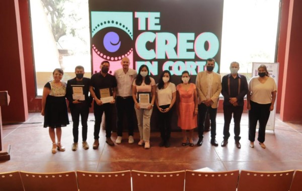 ·         Se premiaron a los 3 primeros lugares, de un total de 51 obras recibidas en este año 2022