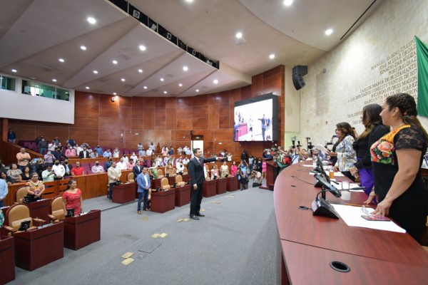 rindió este lunes la protesta de ley al ser designado presidente de la Junta de Coordinación Política de la 65 Legislatura local.