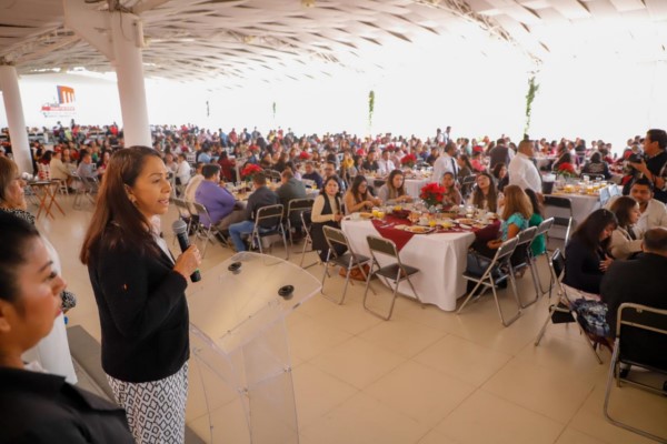 ·         Les convoca a sumar esfuerzos con su equipo de trabajo en favor de las familias oaxaqueñas.