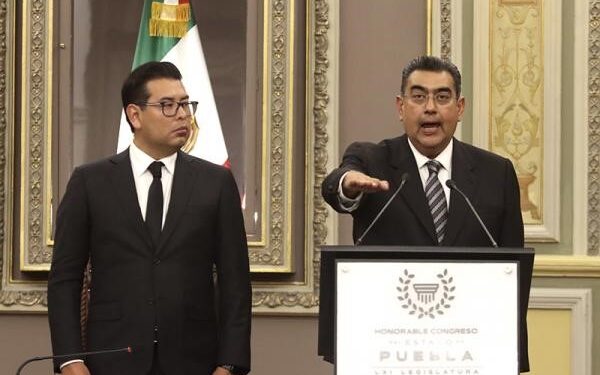 -Afirmó que continuará con el proyecto de transformación que inició el exgobernador Miguel Barbosa Huerta
