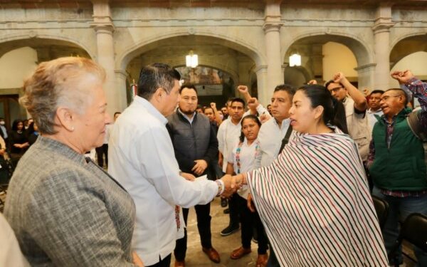 • La 65 Legislatura respalda el diálogo constante, abierto y franco con el magisterio oaxaqueño