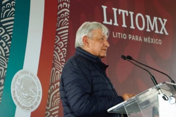 Presidente decreta nacionalización del litio