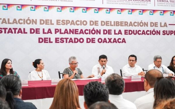 encaminada a ampliar los horizontes de alrededor de 200 mil estudiantes universitarios