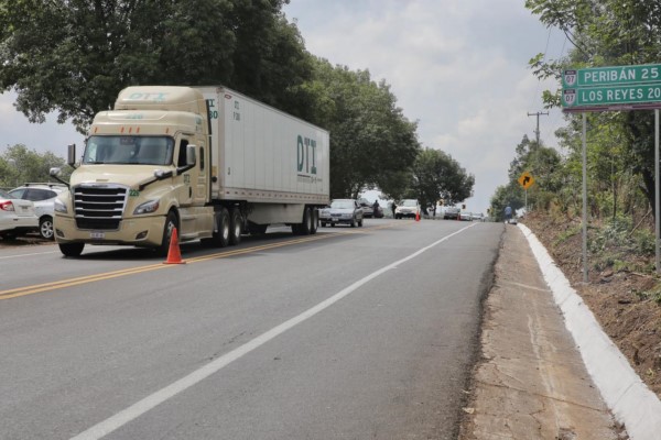 inauguró los trabajos de remodelación del tramo carretero Jacona-Los Reyes-Peribán.