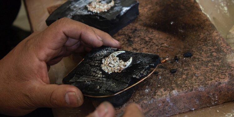 Oaxaca, Chiapas y Yucatán, en busca de preservar este tipo de orfebrería