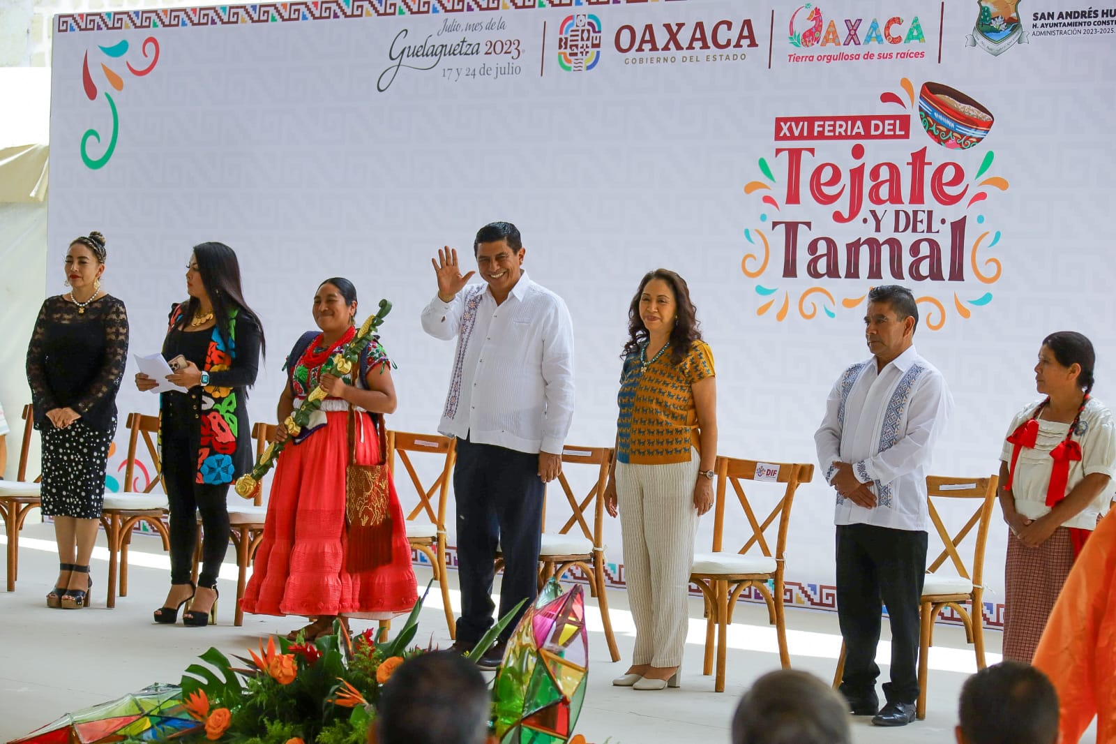 , Salomón Jara Cruz, inauguró esta feria que se realiza en la Plaza de la Danza