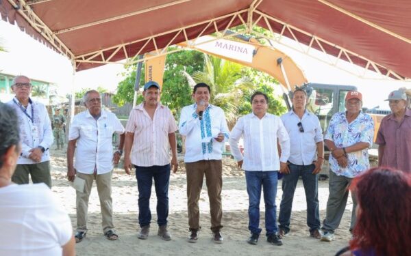 ·         Supervisa trabajos de limpieza de 240 metros lineales en Playa Corralero,