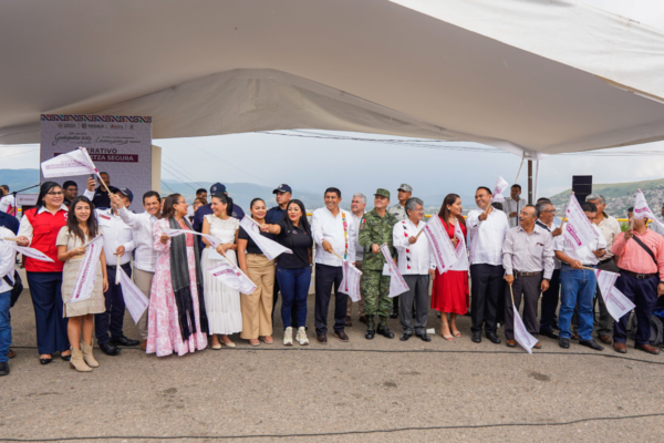     El Gobierno Estatal dio banderazo al arranque del Operativo Guelaguetza Segura