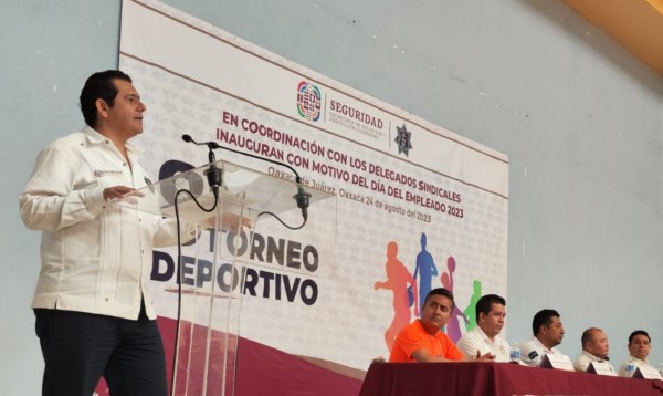 , a quienes reconoció por su incansable labor a favor de la seguridad de las familias oaxaqueñas.