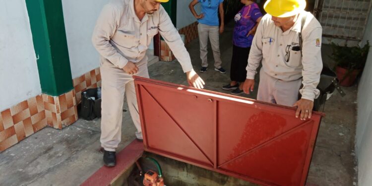 actividades de control larvario y promoción casa por casa en San Juan Bautista Tuxtepec.