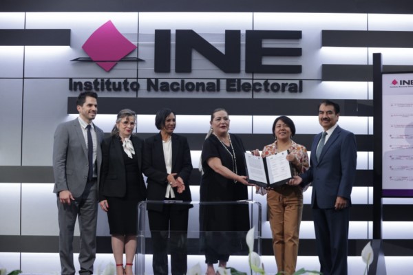 1 presidencia de la República, 500 diputaciones, 128 senadurías, y 19 mil 657 cargos a nivel local.