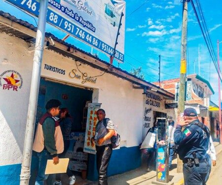 clausura de nueve establecimientos irregulares de venta de boletos de viaje para personas migrantes.