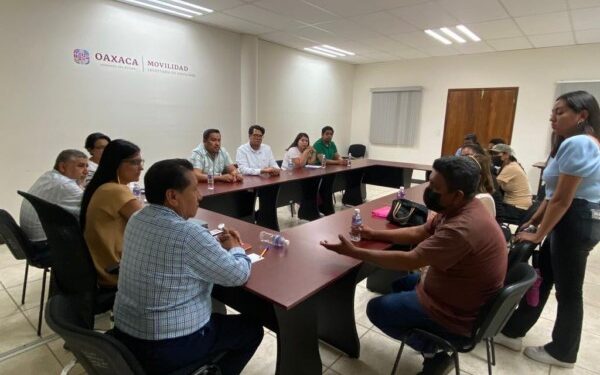 A través del dialogo, atiende Semovi demandas de personas concesionarias