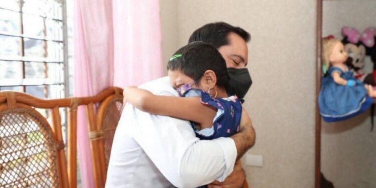 Con la entrega de más y mejores apoyos sociales, se construye una historia de cambio y transformación para quienes más lo necesitan en Yucatán