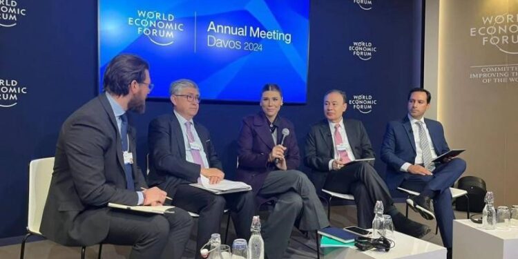 Continúa el Gobernador Mauricio Vila Dosal promoviendo a Yucatán en el Foro Económico Mundial Compartir