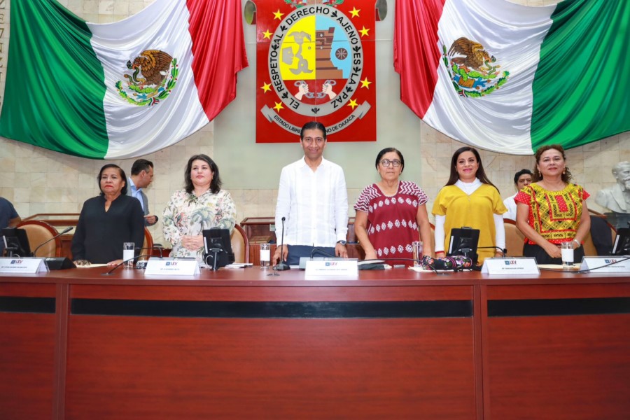 2023, el Gobierno de Oaxaca canalizó más de 613 millones de pesos para transformar 276 centros educativos en 162 comunidades