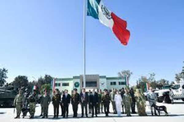 el Ejército Mexicano que surge para mantener el orden constitucional y salvaguardar las instituciones legalmente constituidas.