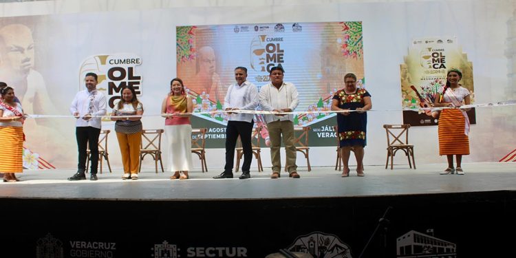 Cumbre Olmeca inició, difunde la grandeza de Veracruz