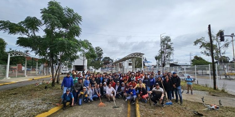 Participa Secretaría de Administración en Tequio Bienestar de espacio público
