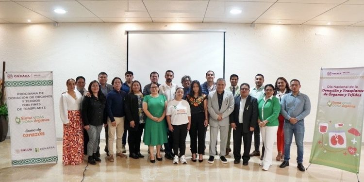 Familia de donador de órganos recibe distinción por altruismo y generosidad