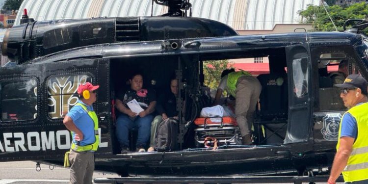 REALIZA UNIDAD AEROMÓVIL DE LA SSP GUERRERO RESCATE Y TRASLADO URGENTE DE UN MENOR EN YEXTLA