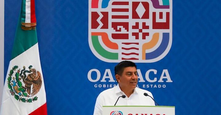 Reconoce Salomón Jara al Congreso local por aprobar reforma que defiende la soberanía popular