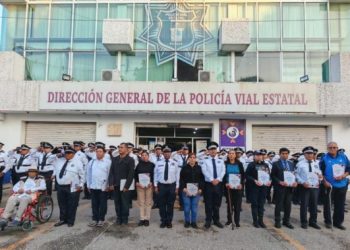 Reconoce Policía Vial Estatal a 13 elementos en su jubilación luego de más de 30 años de servicio