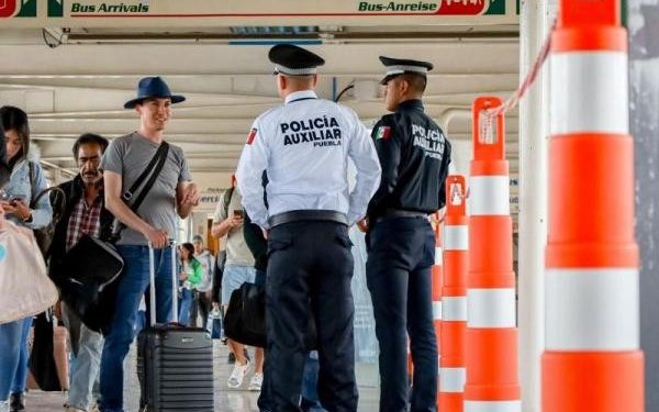 Refuerza Policía Auxiliar vigilancia en Centrales de Autobuses durante operativo “Vacaciones Seguras”