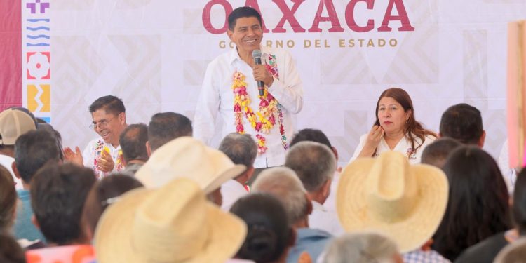 Transforma Gobierno de Oaxaca instalaciones hidrosanitarias de Ocotlán de Morelos